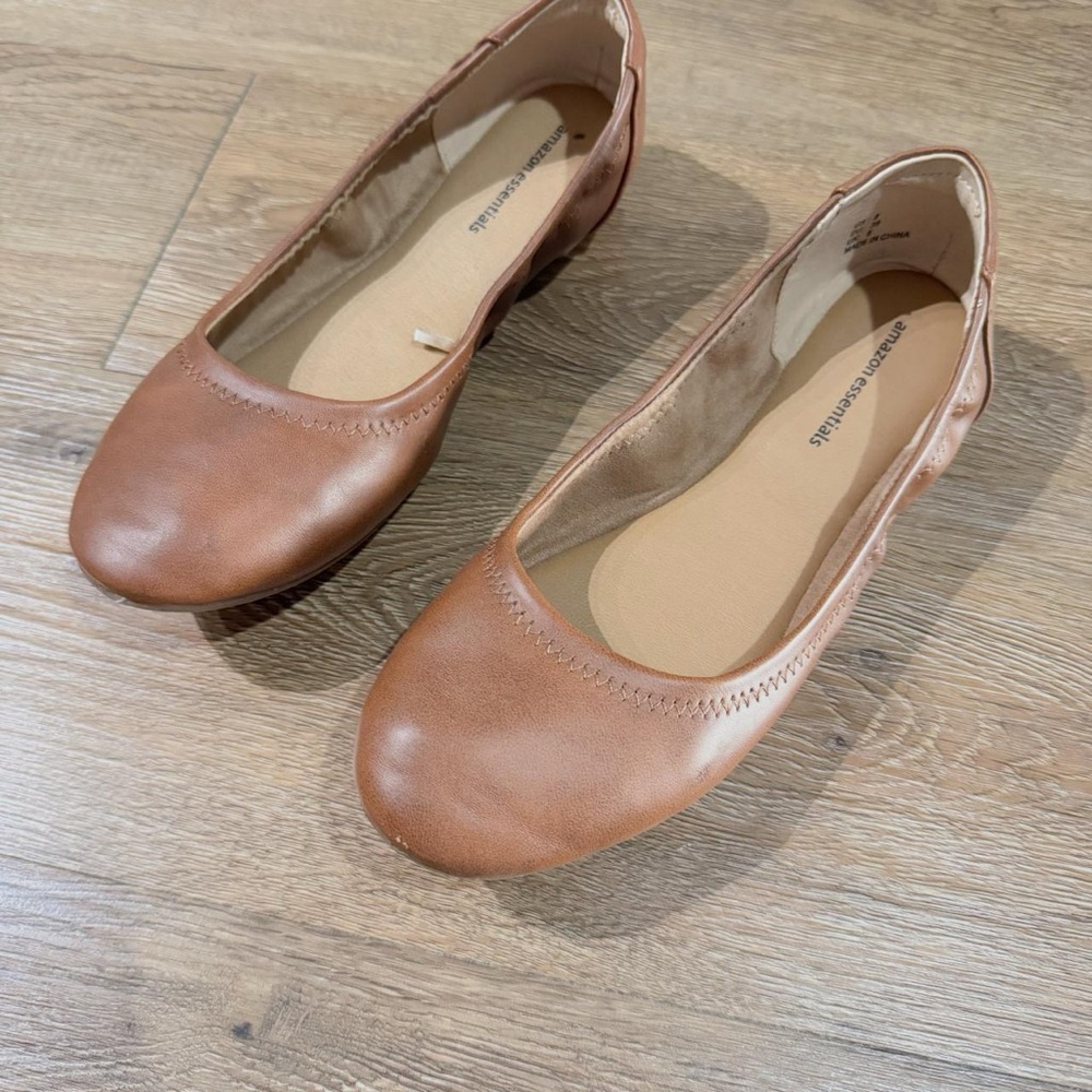 Amazon Essentials Brown Leather Flats Timeless Design